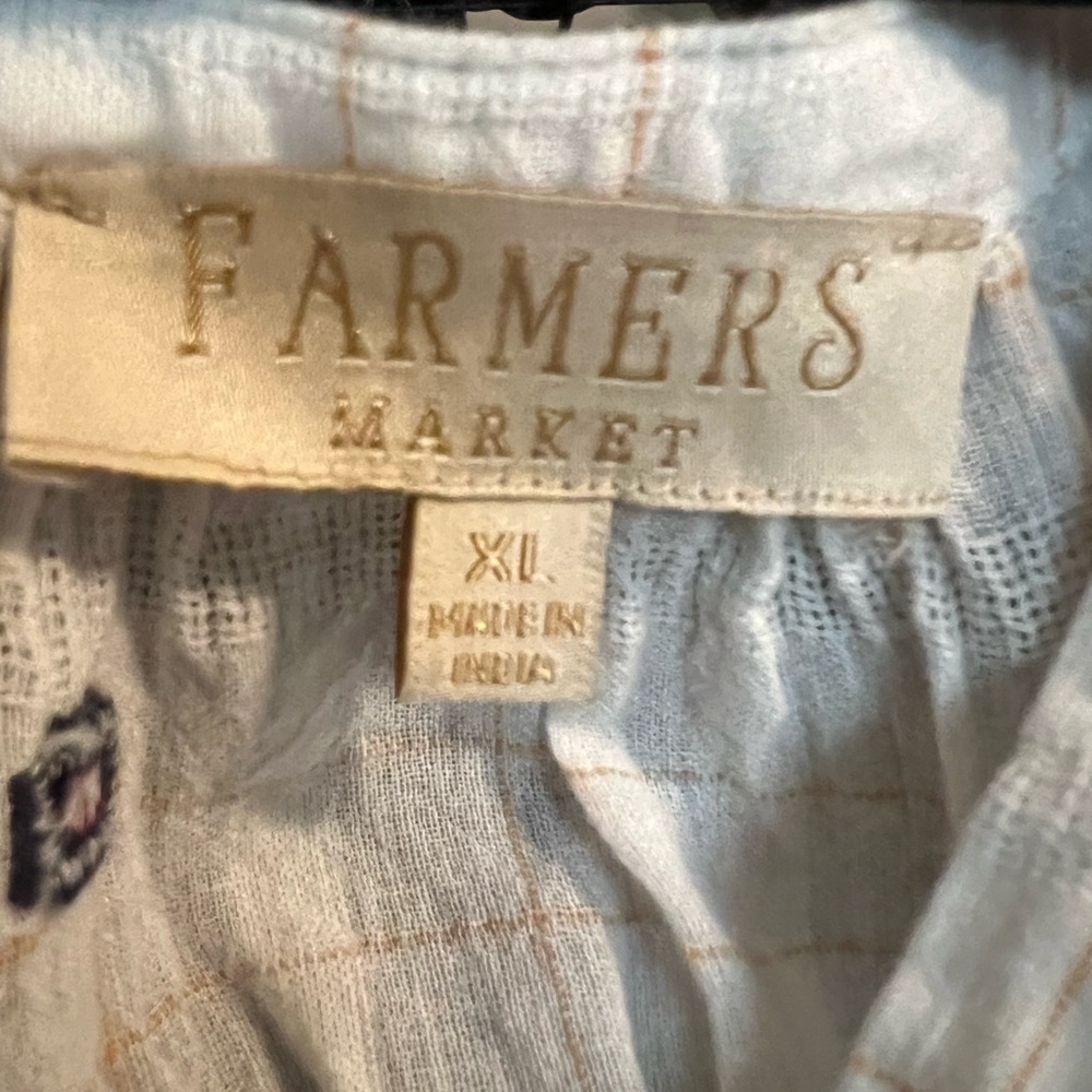 Farmers Market White and Black Women's Blouse - Picture 3 of 5